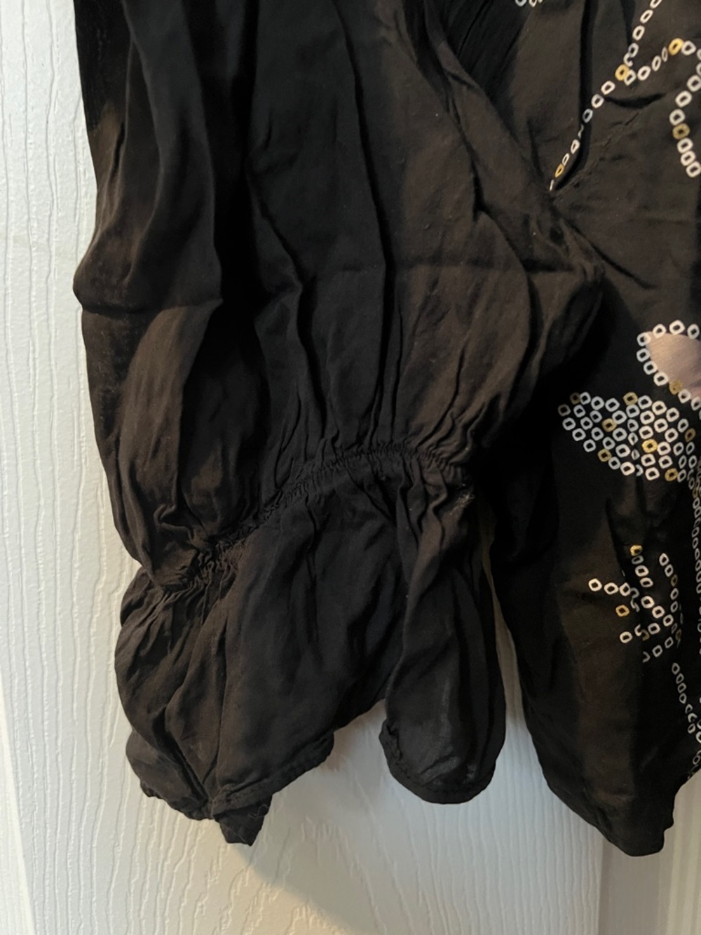 Black Embellished Floral Puff-Sleeve Crop Top - Picture 3 of 4